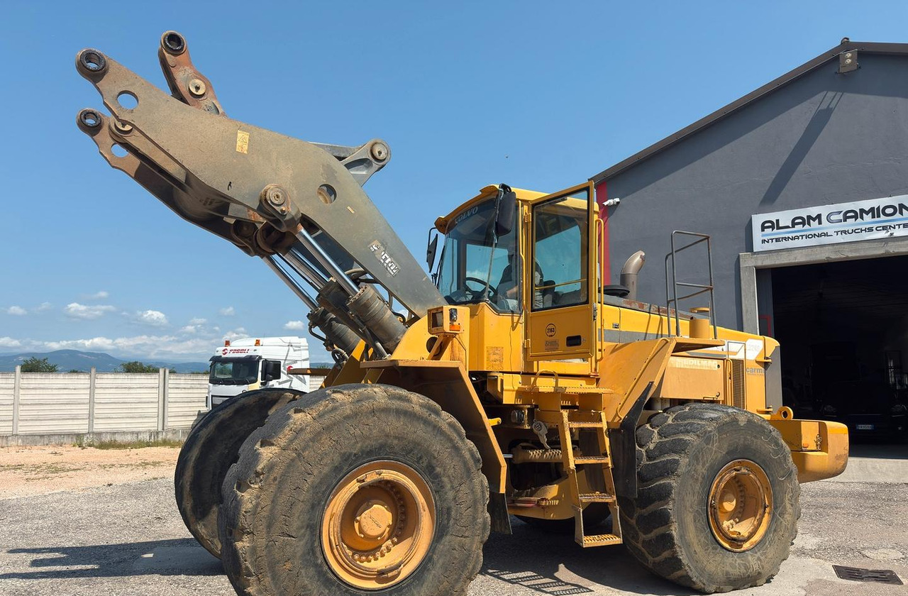Pala gommata Volvo L 220 - Wiellader: afbeelding 2 Pala gommata Volvo L 220 - Wiellader: afbeelding 2