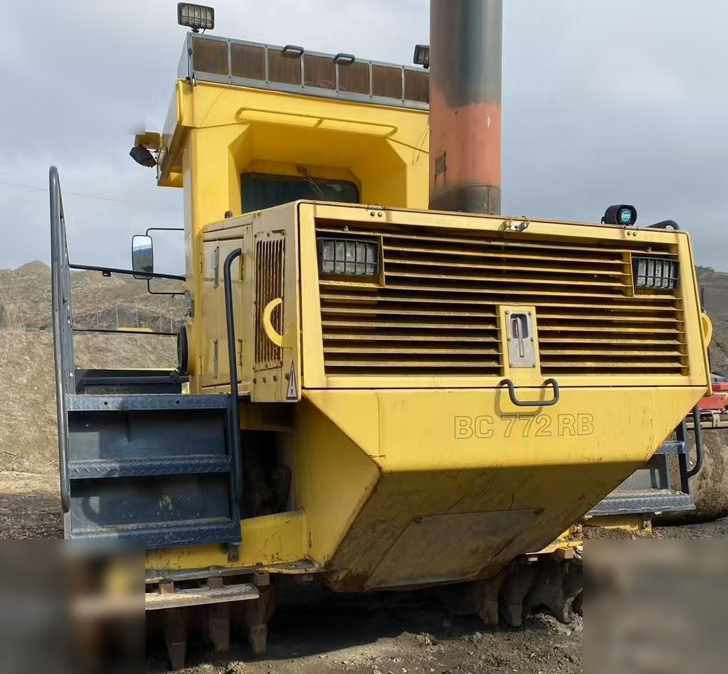 2003 BOMAG BC772RB - Schapenpootwals/ Grondverdichter: afbeelding 1 2003 BOMAG BC772RB - Schapenpootwals/ Grondverdichter: afbeelding 1