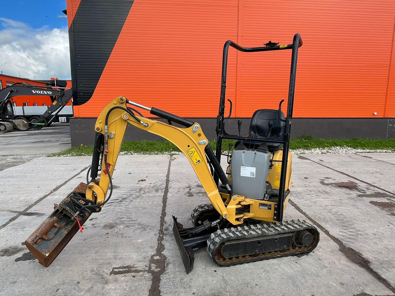 Caterpillar 300.9 D TILT / 3 BUCKETS - Minigraafmachine: afbeelding 2 Caterpillar 300.9 D TILT / 3 BUCKETS - Minigraafmachine: afbeelding 2