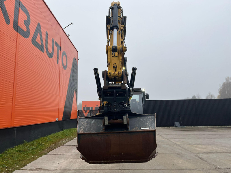 Caterpillar 320 ROTOTILT / CENTRAL LUBRICATION / AC / 2 BUCKETS - Rupsgraafmachine: afbeelding 2 Caterpillar 320 ROTOTILT / CENTRAL LUBRICATION / AC / 2 BUCKETS - Rupsgraafmachine: afbeelding 2
