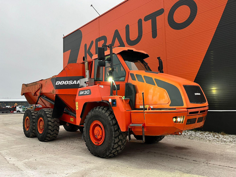 Doosan DA 30 6x6 AC / CENTRAL LUBRICATION / NO ADBLUE / NO DPF - Kiepwagen met knikbesturing: afbeelding 3 Doosan DA 30 6x6 AC / CENTRAL LUBRICATION / NO ADBLUE / NO DPF - Kiepwagen met knikbesturing: afbeelding 3