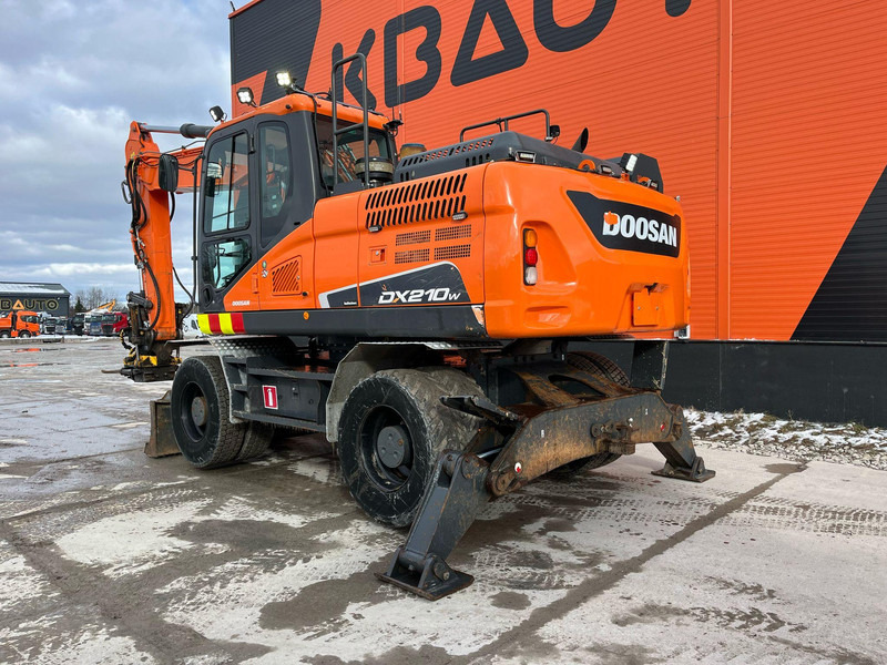 Mobiele graafmachine Doosan DX 210 W-5 ROTOTILT / AC / CENTRAL LUBRICATION / WEBASTO: afbeelding 7