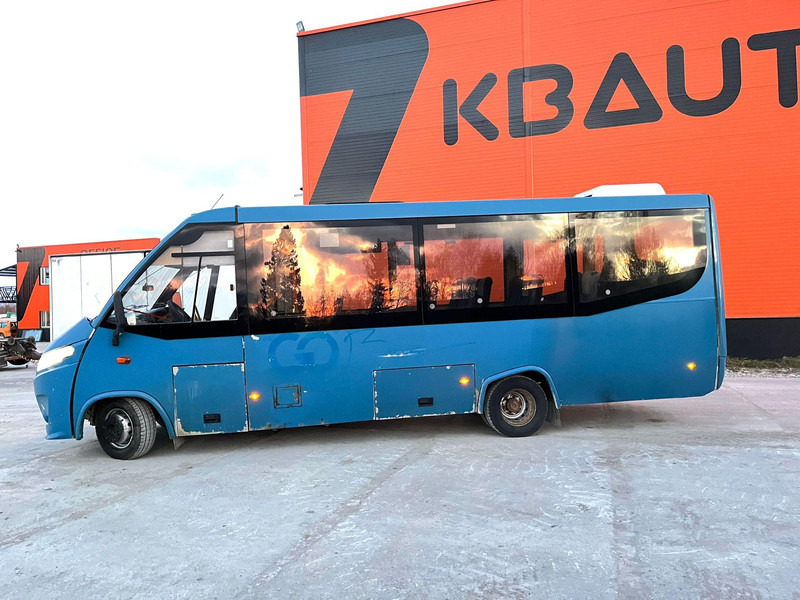 Iveco Kapena Thesi 7 PCS AVAILABLE /EURO 6 / 27 SEATS+5 STANDING / AC / AUXILIARY HEATING - Minibus, Personenvervoer: afbeelding 4 Iveco Kapena Thesi 7 PCS AVAILABLE /EURO 6 / 27 SEATS+5 STANDING / AC / AUXILIARY HEATING - Minibus, Personenvervoer: afbeelding 4