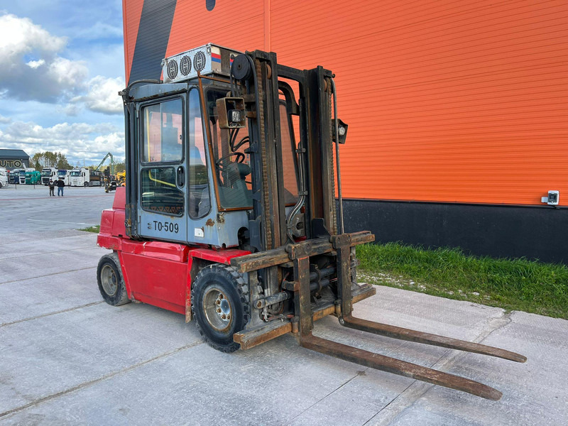 Kalmar DCD 50-6H Rated capacity: 5000 kg / Lifting height: 4000 mm - Diesel heftruck: afbeelding 4 Kalmar DCD 50-6H Rated capacity: 5000 kg / Lifting height: 4000 mm - Diesel heftruck: afbeelding 4