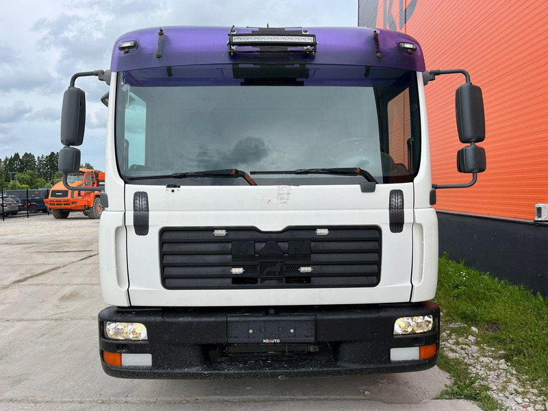 MAN TGL 8.180 4x2 PK 4200 YEAR 2013 / PLATFORM L=3710 mm - Vrachtwagen met open laadbak, Kraanwagen: afbeelding 3 MAN TGL 8.180 4x2 PK 4200 YEAR 2013 / PLATFORM L=3710 mm - Vrachtwagen met open laadbak, Kraanwagen: afbeelding 3