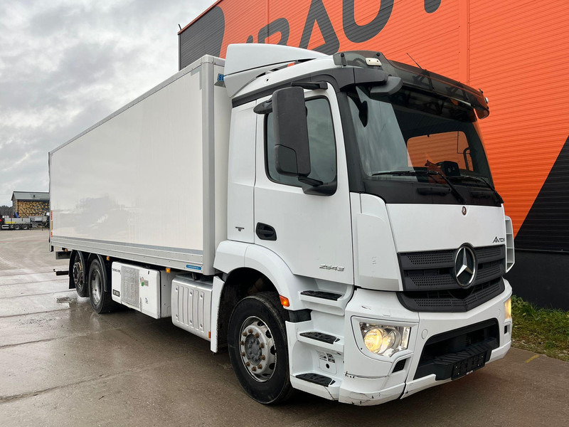 Mercedes-Benz Antos 2543 6x2*4 THERMOKING UT 800 / BOX L=7604 - Koelwagen vrachtwagen: afbeelding 3 Mercedes-Benz Antos 2543 6x2*4 THERMOKING UT 800 / BOX L=7604 - Koelwagen vrachtwagen: afbeelding 3