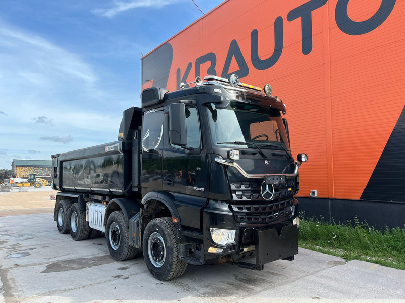 Mercedes-Benz Arocs 3253 8x4 RETARDER / SNOW PLOW EQUIPMENT - Kipper vrachtwagen: afbeelding 4 Mercedes-Benz Arocs 3253 8x4 RETARDER / SNOW PLOW EQUIPMENT - Kipper vrachtwagen: afbeelding 4