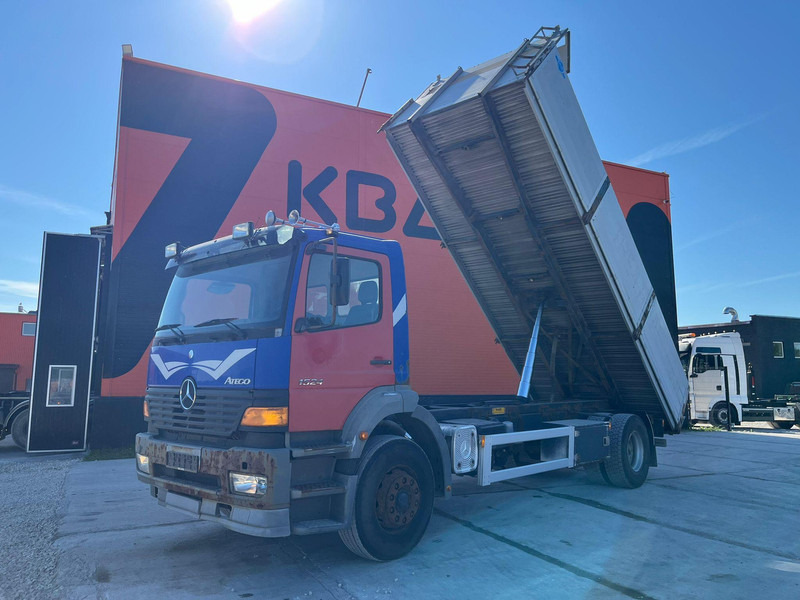 Mercedes-Benz Atego 1828 4x2 FULL STEEL / BOX L=6481 mm - Kipper vrachtwagen: afbeelding 2 Mercedes-Benz Atego 1828 4x2 FULL STEEL / BOX L=6481 mm - Kipper vrachtwagen: afbeelding 2