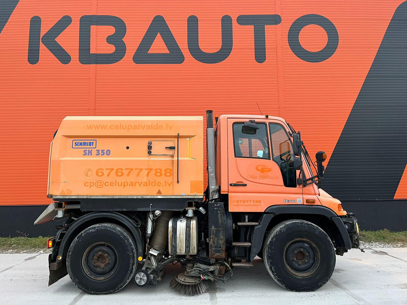 Mercedes-Benz UNIMOG U 300 4x4 TRILETY SK / 6918 hours - Veegwagen: afbeelding 5 Mercedes-Benz UNIMOG U 300 4x4 TRILETY SK / 6918 hours - Veegwagen: afbeelding 5