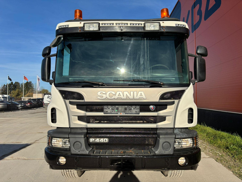 Scania P 440 8x4 RETARDER / FULL STEEL / BOX L=5850 mm - Kipper vrachtwagen: afbeelding 3 Scania P 440 8x4 RETARDER / FULL STEEL / BOX L=5850 mm - Kipper vrachtwagen: afbeelding 3