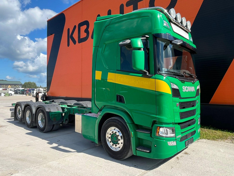 Scania R500 8x4*4 9 TON FRONT AXLE / PTO / RETARDER / CHASSIS L=7420 mm - Chassis vrachtwagen: afbeelding 4 Scania R500 8x4*4 9 TON FRONT AXLE / PTO / RETARDER / CHASSIS L=7420 mm - Chassis vrachtwagen: afbeelding 4