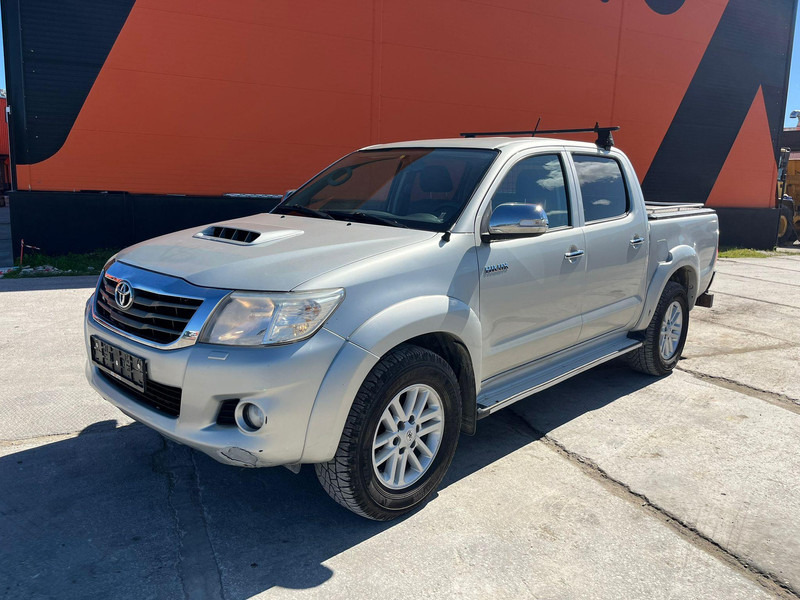Toyota Hilux 4x4 - Pick-up: afbeelding 2 Toyota Hilux 4x4 - Pick-up: afbeelding 2