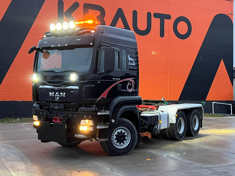 MAN TGS 33.540 6x6 UNDERBODY SCRAPER / HYDRAULICS - Trekker: afbeelding 1 MAN TGS 33.540 6x6 UNDERBODY SCRAPER / HYDRAULICS - Trekker: afbeelding 1