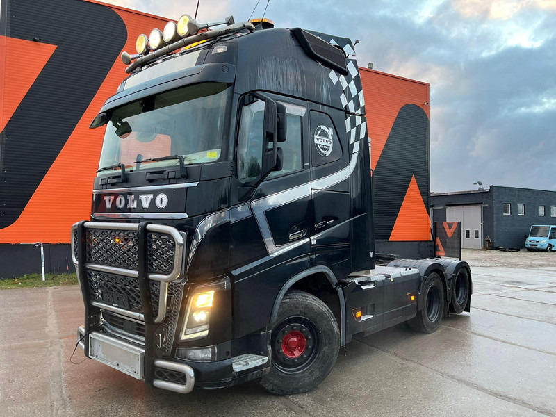 Volvo FH 16 750 6x4 GCW 80 ton / RETARDER / HYDRAULICS / TANDEM AXLE LIFT - Trekker: afbeelding 2 Volvo FH 16 750 6x4 GCW 80 ton / RETARDER / HYDRAULICS / TANDEM AXLE LIFT - Trekker: afbeelding 2