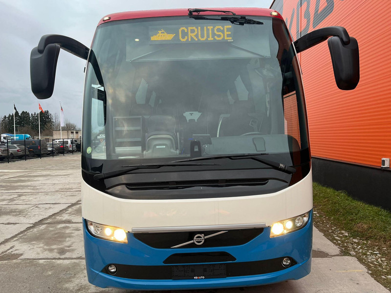 Volvo B11R 9900 6x2*4 58 SEATS / AC / AUXILIARY HEATING / WC - Touringcar: afbeelding 2 Volvo B11R 9900 6x2*4 58 SEATS / AC / AUXILIARY HEATING / WC - Touringcar: afbeelding 2