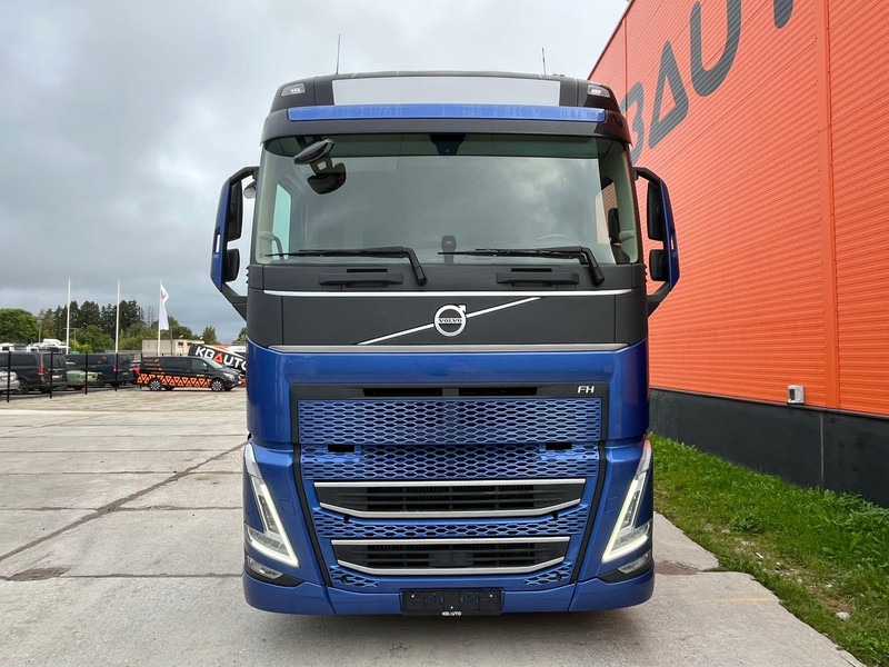 Volvo FH 500 8x4*4 GLOBE XL / RETARDER / CHASSIS L=7589 mm - Chassis vrachtwagen: afbeelding 2 Volvo FH 500 8x4*4 GLOBE XL / RETARDER / CHASSIS L=7589 mm - Chassis vrachtwagen: afbeelding 2
