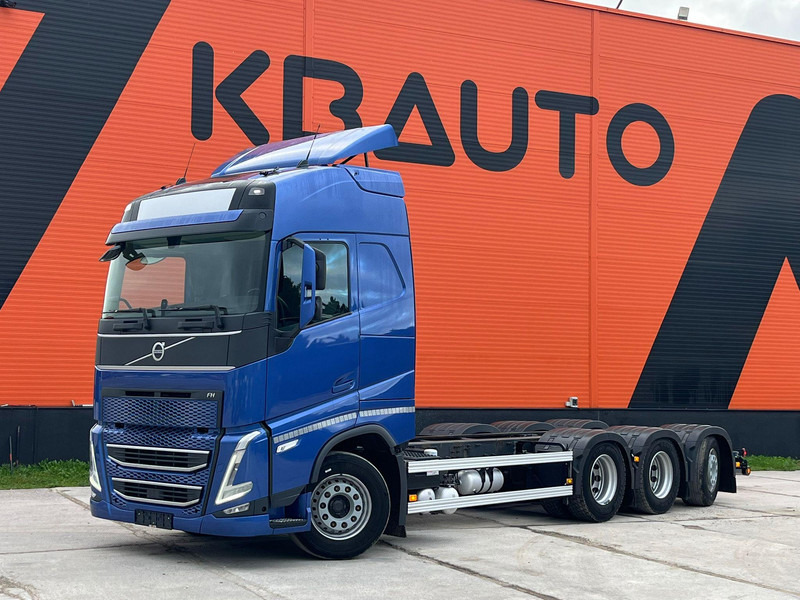Volvo FH 500 8x4*4 GLOBE XL / RETARDER / CHASSIS L=7589 mm - Chassis vrachtwagen: afbeelding 1 Volvo FH 500 8x4*4 GLOBE XL / RETARDER / CHASSIS L=7589 mm - Chassis vrachtwagen: afbeelding 1