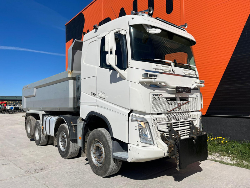 Volvo FH 540 8x4 RETARDER / TANDEM AXLE LIFT / BIG AXLES / BOX L=5704 mm - Kipper vrachtwagen: afbeelding 4 Volvo FH 540 8x4 RETARDER / TANDEM AXLE LIFT / BIG AXLES / BOX L=5704 mm - Kipper vrachtwagen: afbeelding 4