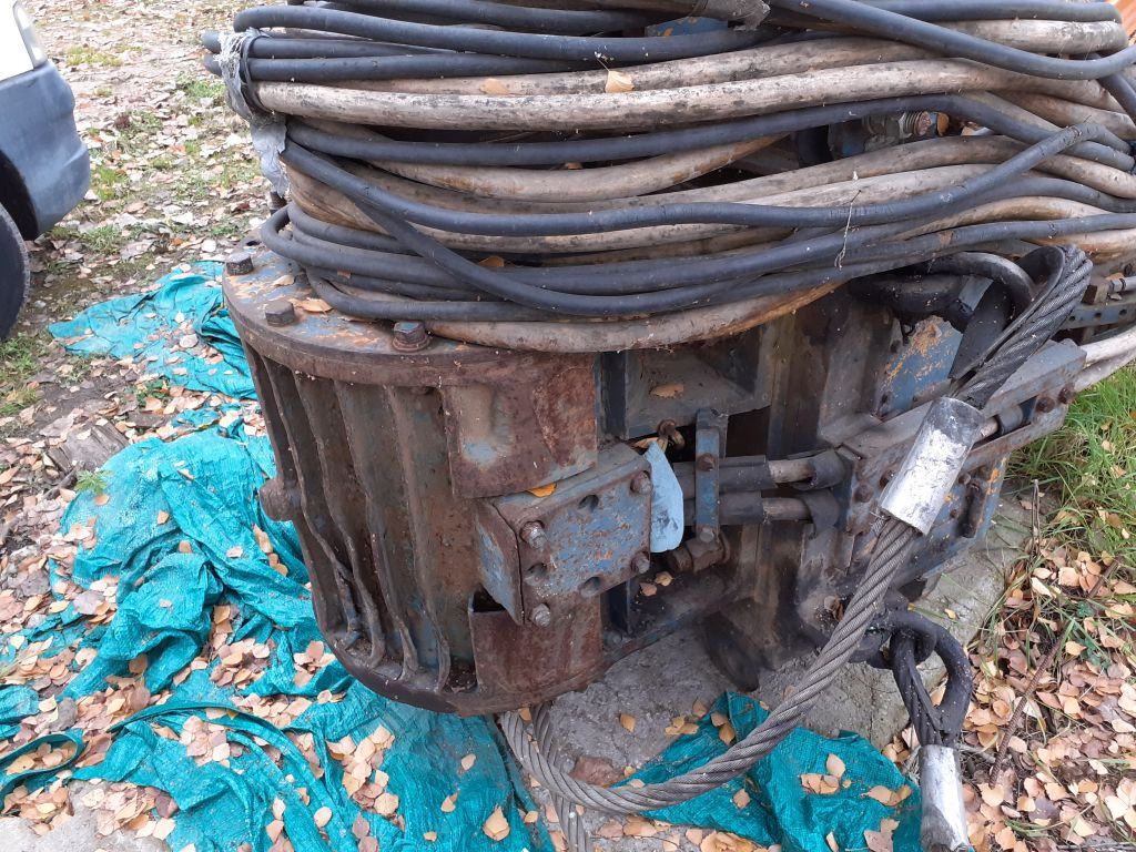 Wibromłot elektryczny TOMEN VM2-2000 do larsenów - Aanbouwdeel voor Bouwmachine: afbeelding 5 Wibromłot elektryczny TOMEN VM2-2000 do larsenów - Aanbouwdeel voor Bouwmachine: afbeelding 5