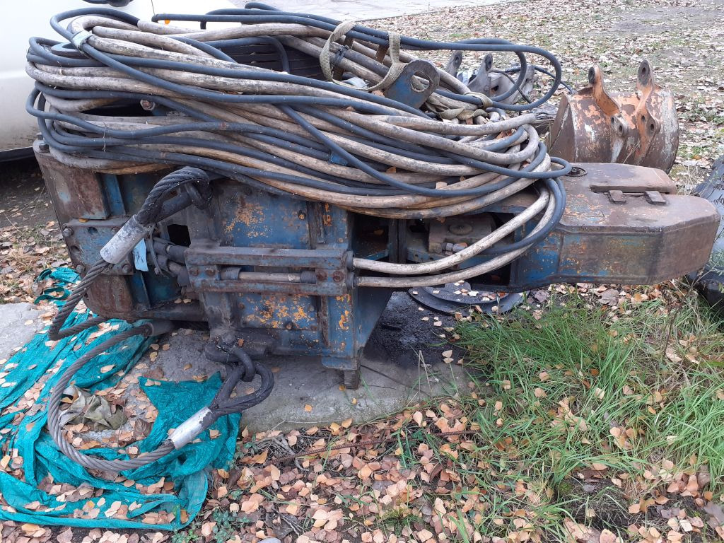 Wibromłot elektryczny TOMEN VM2-2000 do larsenów - Aanbouwdeel voor Bouwmachine: afbeelding 4 Wibromłot elektryczny TOMEN VM2-2000 do larsenów - Aanbouwdeel voor Bouwmachine: afbeelding 4