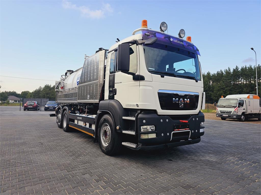 MAN JUROP VJC9 / 5 2010 WUKO for collecting liquid was - Gemeentelijke machine/ Speciaal: afbeelding 2 MAN JUROP VJC9 / 5 2010 WUKO for collecting liquid was - Gemeentelijke machine/ Speciaal: afbeelding 2