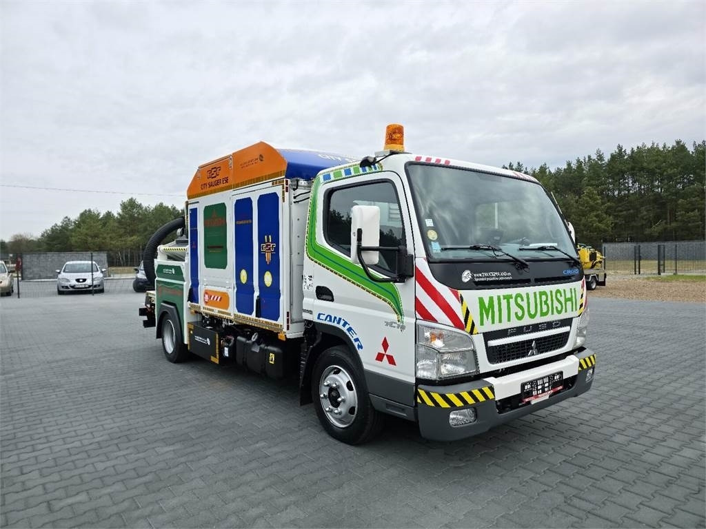 Mitsubishi CANTER RSP odkurzacz koparka ssąca Saugbagger CITY - Gemeentelijke machine/ Speciaal: afbeelding 2 Mitsubishi CANTER RSP odkurzacz koparka ssąca Saugbagger CITY - Gemeentelijke machine/ Speciaal: afbeelding 2
