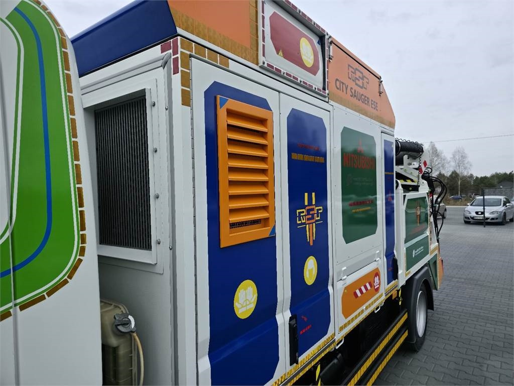 Gemeentelijke machine/ Speciaal Mitsubishi CANTER odkurzacz koparka ssąca Saugbagger CITY SAU: afbeelding 10 Gemeentelijke machine/ Speciaal Mitsubishi CANTER odkurzacz koparka ssąca Saugbagger CITY SAU: afbeelding 10