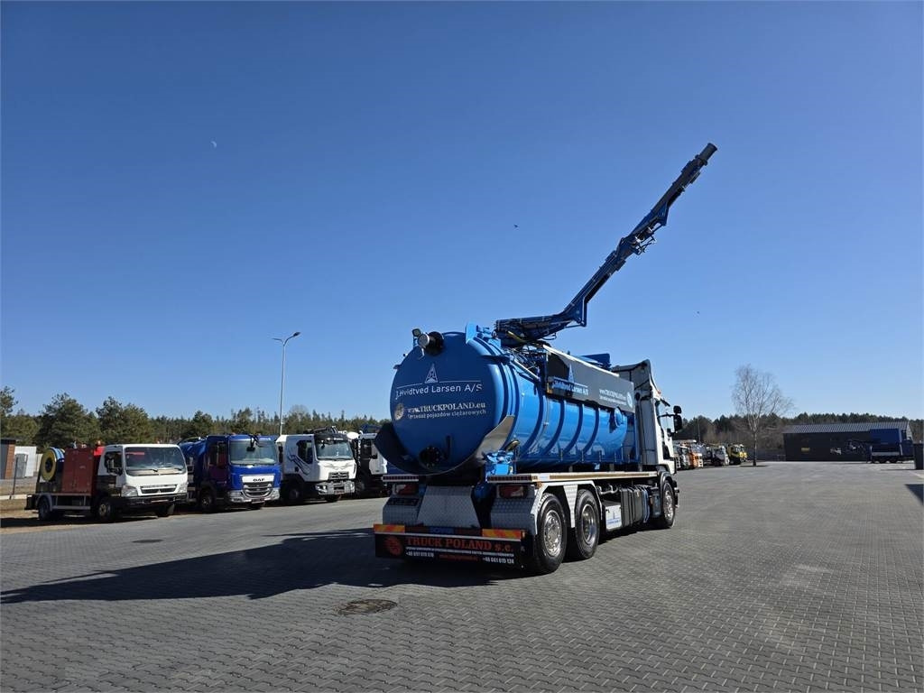 Scania Larsen FlexVac 311 Vacuum suction loader - Gemeentelijke machine/ Speciaal: afbeelding 5 Scania Larsen FlexVac 311 Vacuum suction loader - Gemeentelijke machine/ Speciaal: afbeelding 5
