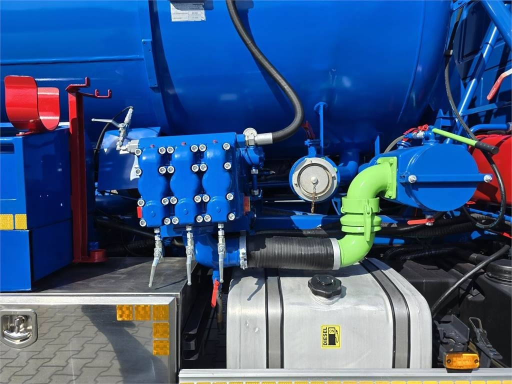 Vacuümwagen Iveco WUKO MULLER KOMBI FOR CHANNEL CLEANING: afbeelding 2