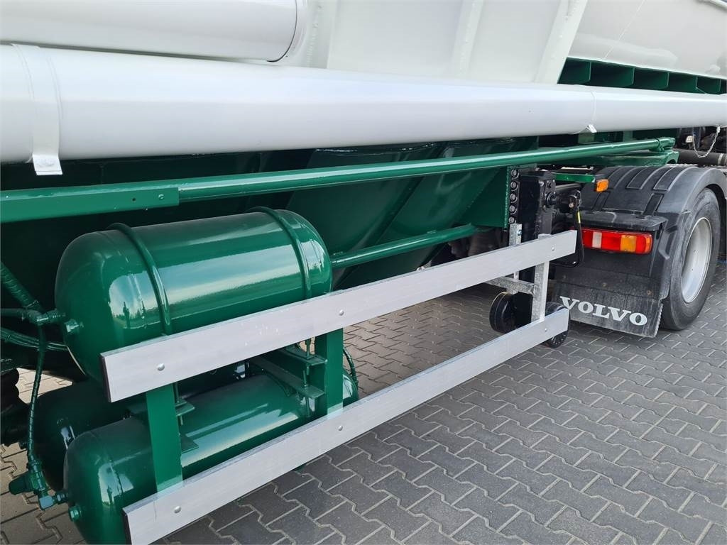 Tankoplegger Lambrecht with suction WELGRO fodder, flour, wheat: afbeelding 12
