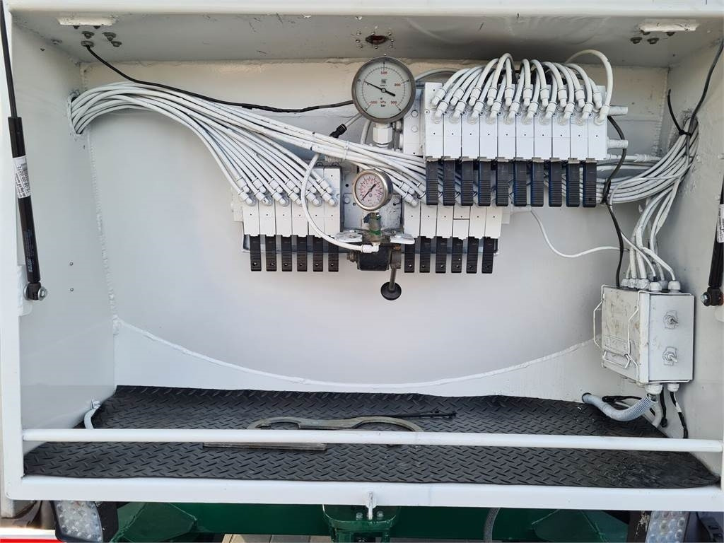 Tankoplegger Lambrecht with suction WELGRO fodder, flour, wheat: afbeelding 20
