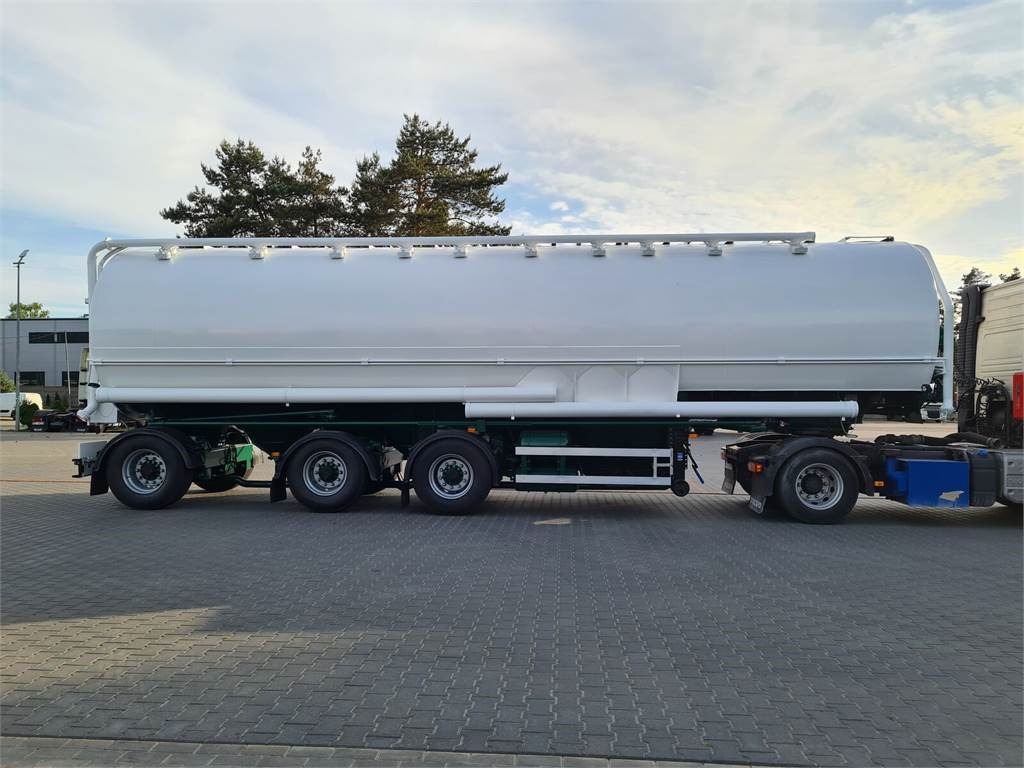 Lambrecht with suction WELGRO fodder, flour, wheat - Tankoplegger: afbeelding 3 Lambrecht with suction WELGRO fodder, flour, wheat - Tankoplegger: afbeelding 3