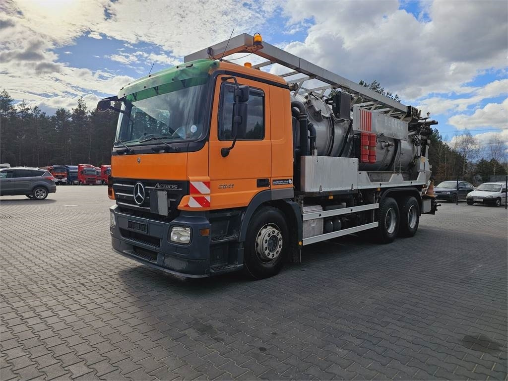 Mercedes-Benz WUKO KROLL COMBI FOR SEWER CLEANING - Vacuümwagen: afbeelding 4 Mercedes-Benz WUKO KROLL COMBI FOR SEWER CLEANING - Vacuümwagen: afbeelding 4