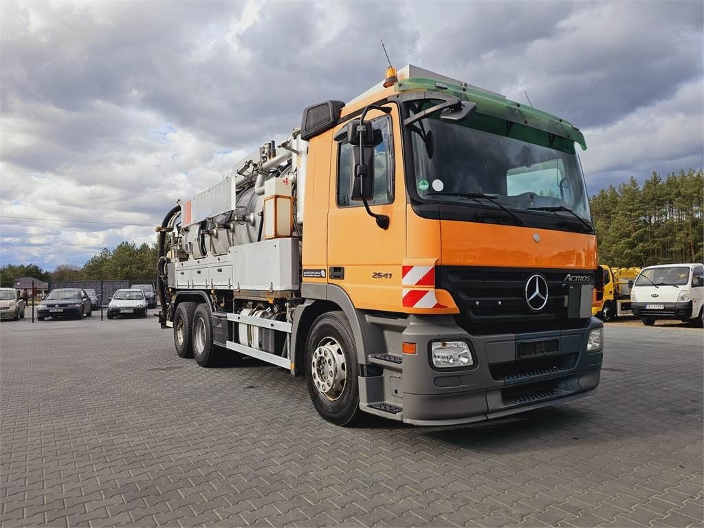 Mercedes-Benz WUKO KROLL COMBI FOR SEWER CLEANING - Vacuümwagen: afbeelding 3 Mercedes-Benz WUKO KROLL COMBI FOR SEWER CLEANING - Vacuümwagen: afbeelding 3