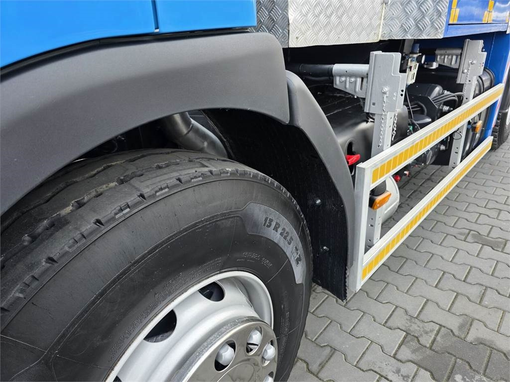 Vacuümwagen Renault MTS DINO 3 Saugbagger vacuum cleaner excavator suc: afbeelding 8 Vacuümwagen Renault MTS DINO 3 Saugbagger vacuum cleaner excavator suc: afbeelding 8