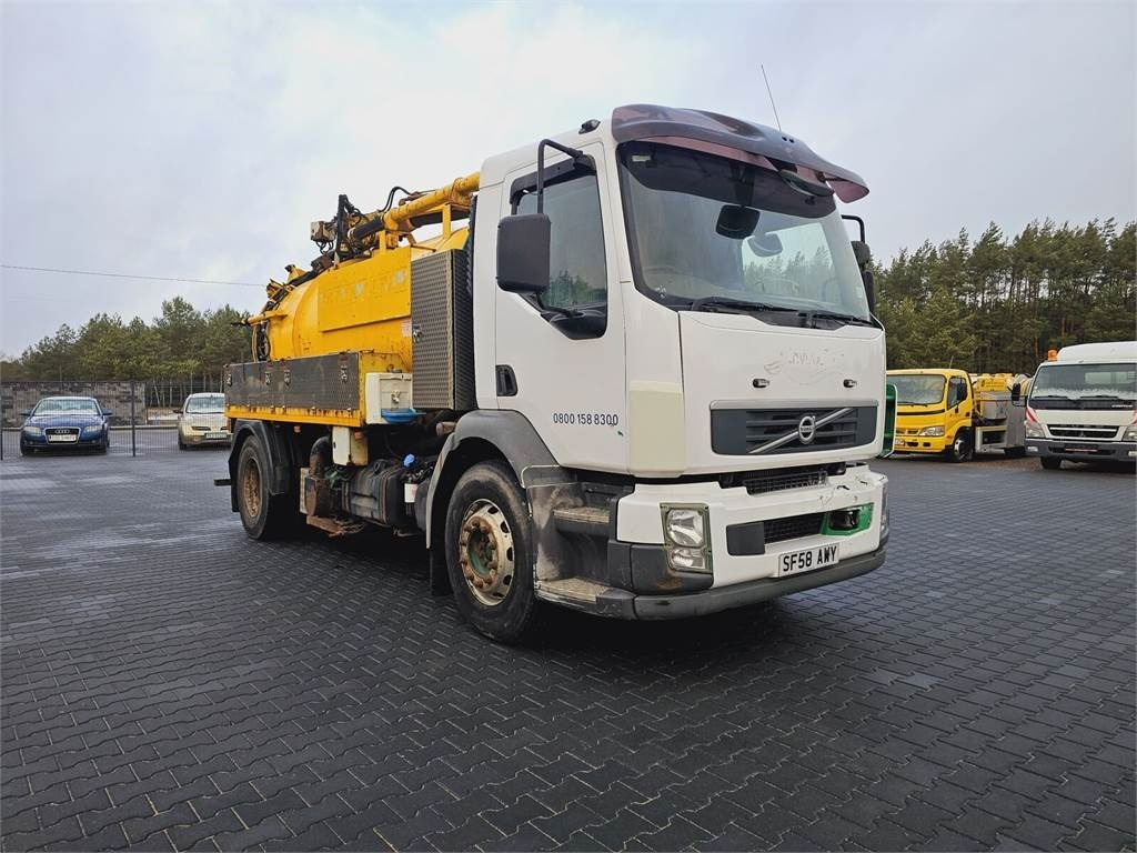 Volvo FULLER TANKERS 2008 WUKO for collecting liquid was - Vacuümwagen: afbeelding 2 Volvo FULLER TANKERS 2008 WUKO for collecting liquid was - Vacuümwagen: afbeelding 2