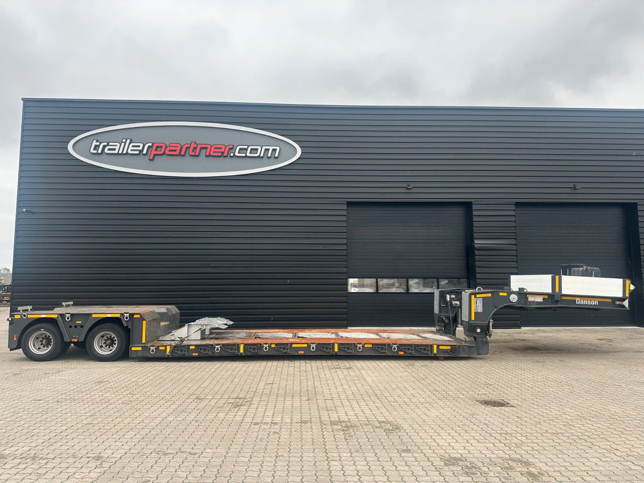 Doll Danson 2 achs tiefbett / ausziehbar - Dieplader oplegger: afbeelding 1 Doll Danson 2 achs tiefbett / ausziehbar - Dieplader oplegger: afbeelding 1