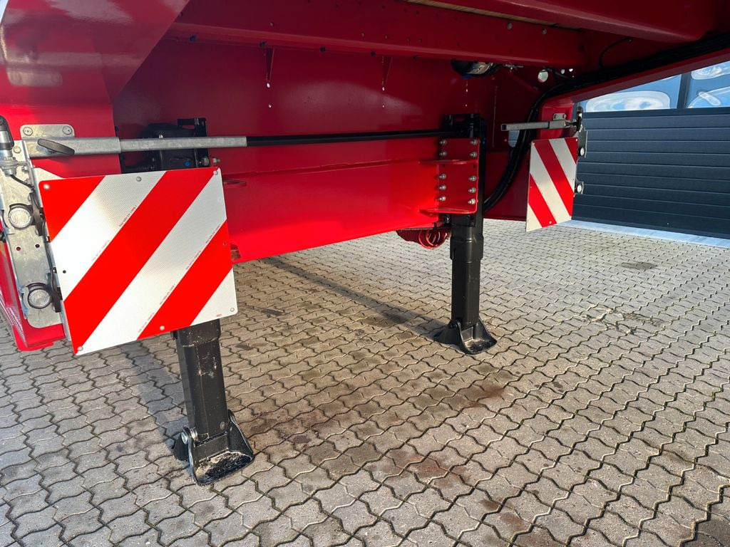 Faymonville 3 achs tieflader / 2 x ausziehbar / 16.300 mm Faymonville 3 achs tieflader / 2 x ausziehbar / 16.300 mm - Dieplader oplegger: afbeelding 4 Faymonville 3 achs tieflader / 2 x ausziehbar / 16.300 mm Faymonville 3 achs tieflader / 2 x ausziehbar / 16.300 mm - Dieplader oplegger: afbeelding 4