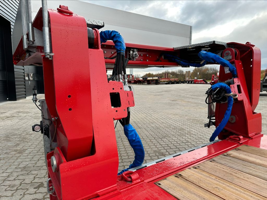 Faymonville Maxtrailer 510 Tiefbett Pendel Faymonville Maxtrailer 510 Tiefbett Pendel - Dieplader oplegger: afbeelding 5 Faymonville Maxtrailer 510 Tiefbett Pendel Faymonville Maxtrailer 510 Tiefbett Pendel - Dieplader oplegger: afbeelding 5