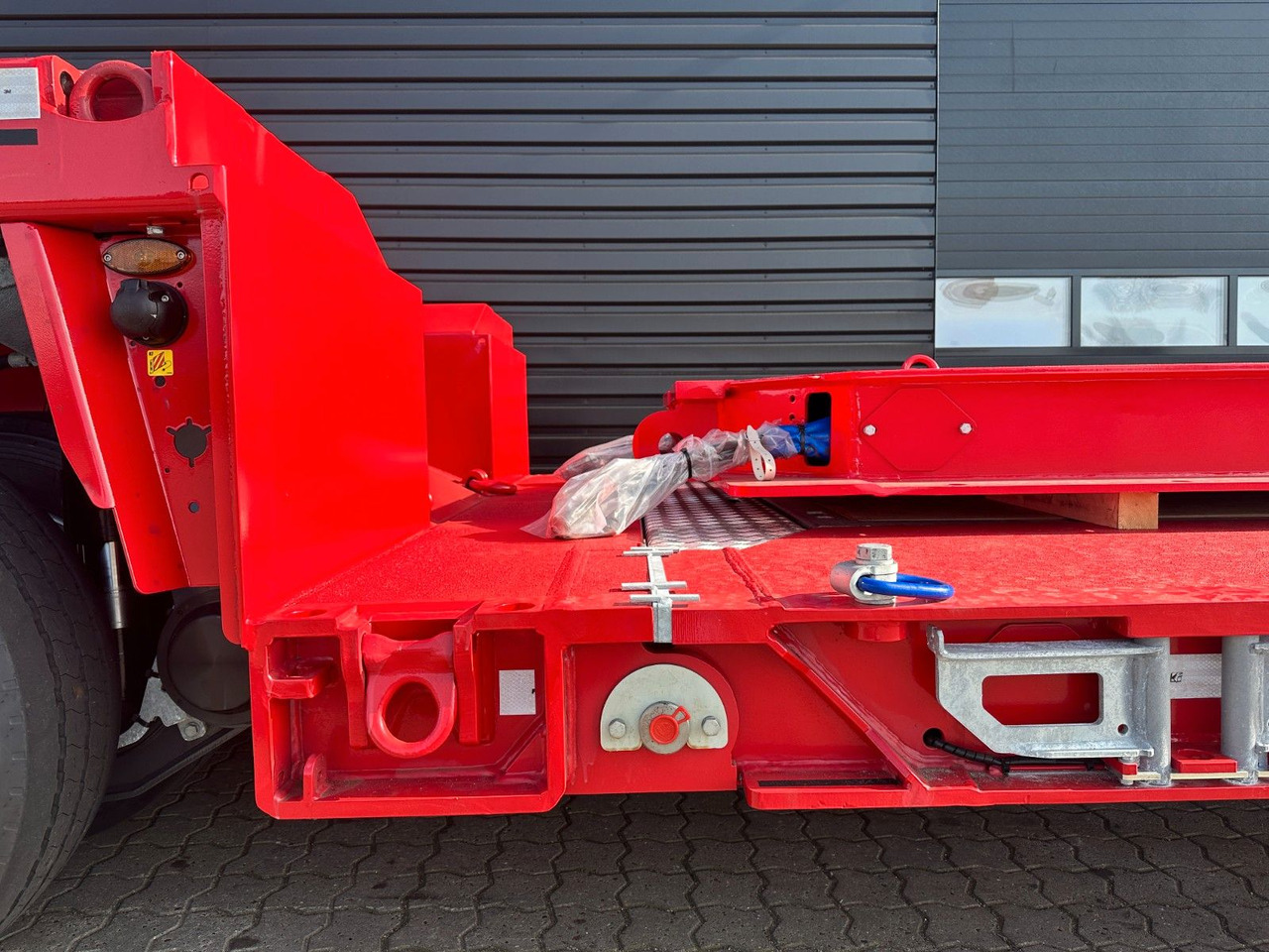 Faymonville Megamax 3 achs tiefbett / Pendelachsen - Dieplader oplegger: afbeelding 4 Faymonville Megamax 3 achs tiefbett / Pendelachsen - Dieplader oplegger: afbeelding 4