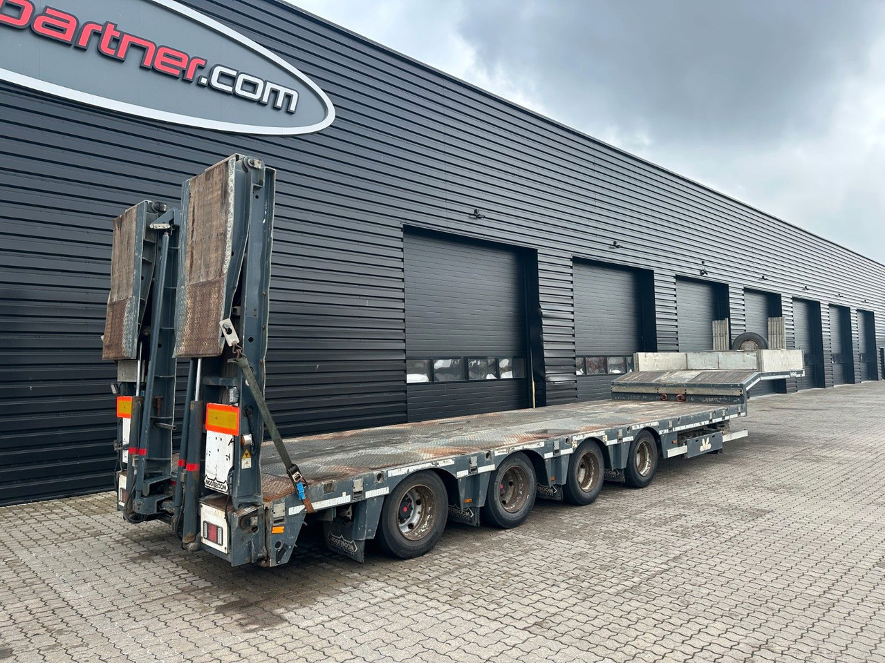 Nooteboom 4 achs Tieflader / Rampen / Ausziehbar - Dieplader oplegger: afbeelding 2 Nooteboom 4 achs Tieflader / Rampen / Ausziehbar - Dieplader oplegger: afbeelding 2