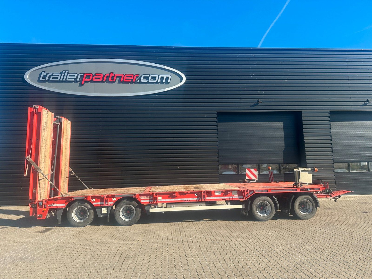 Nooteboom 4 achs anhänger / Doppelt rampen - Dieplader aanhangwagen: afbeelding 1 Nooteboom 4 achs anhänger / Doppelt rampen - Dieplader aanhangwagen: afbeelding 1