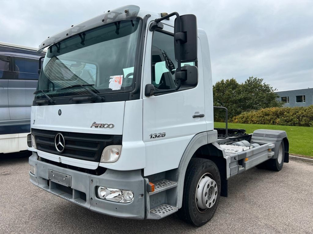 Mercedes-Benz Atego 1328 LS 4x2 + Diagnose Auflieger - Trekker: afbeelding 3 Mercedes-Benz Atego 1328 LS 4x2 + Diagnose Auflieger - Trekker: afbeelding 3