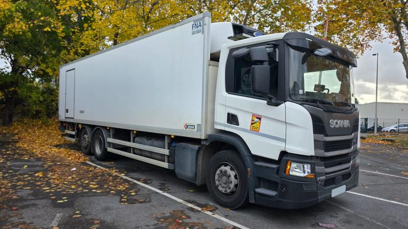 Scania P 320 - Koelwagen vrachtwagen: afbeelding 1 Scania P 320 - Koelwagen vrachtwagen: afbeelding 1