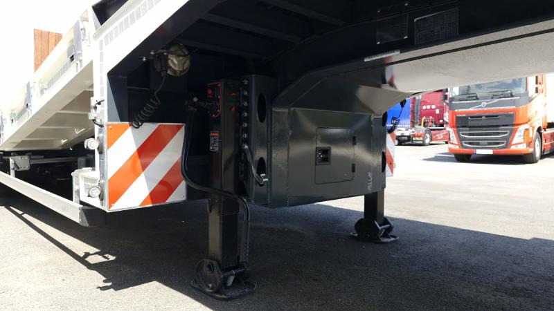 Syltrailer SYL table hydraulique (Location / Rent) F3W1L1B - Dieplader oplegger: afbeelding 5 Syltrailer SYL table hydraulique (Location / Rent) F3W1L1B - Dieplader oplegger: afbeelding 5