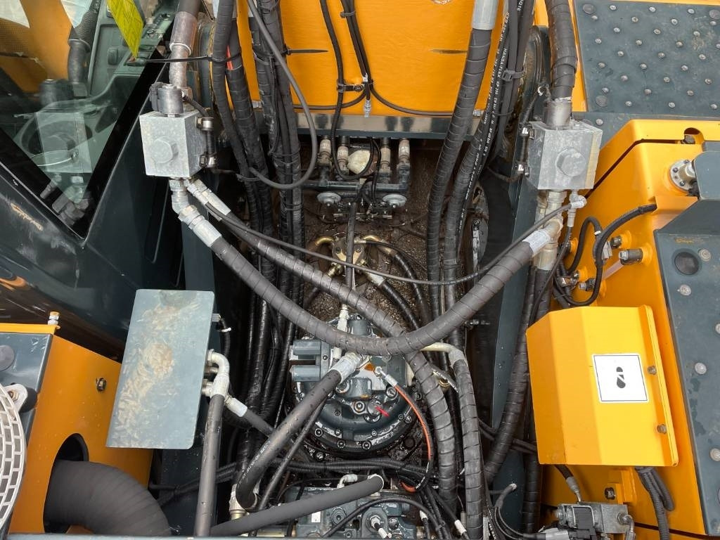 Rupsgraafmachine Hyundai HX300L -- HX 300 L: afbeelding 26