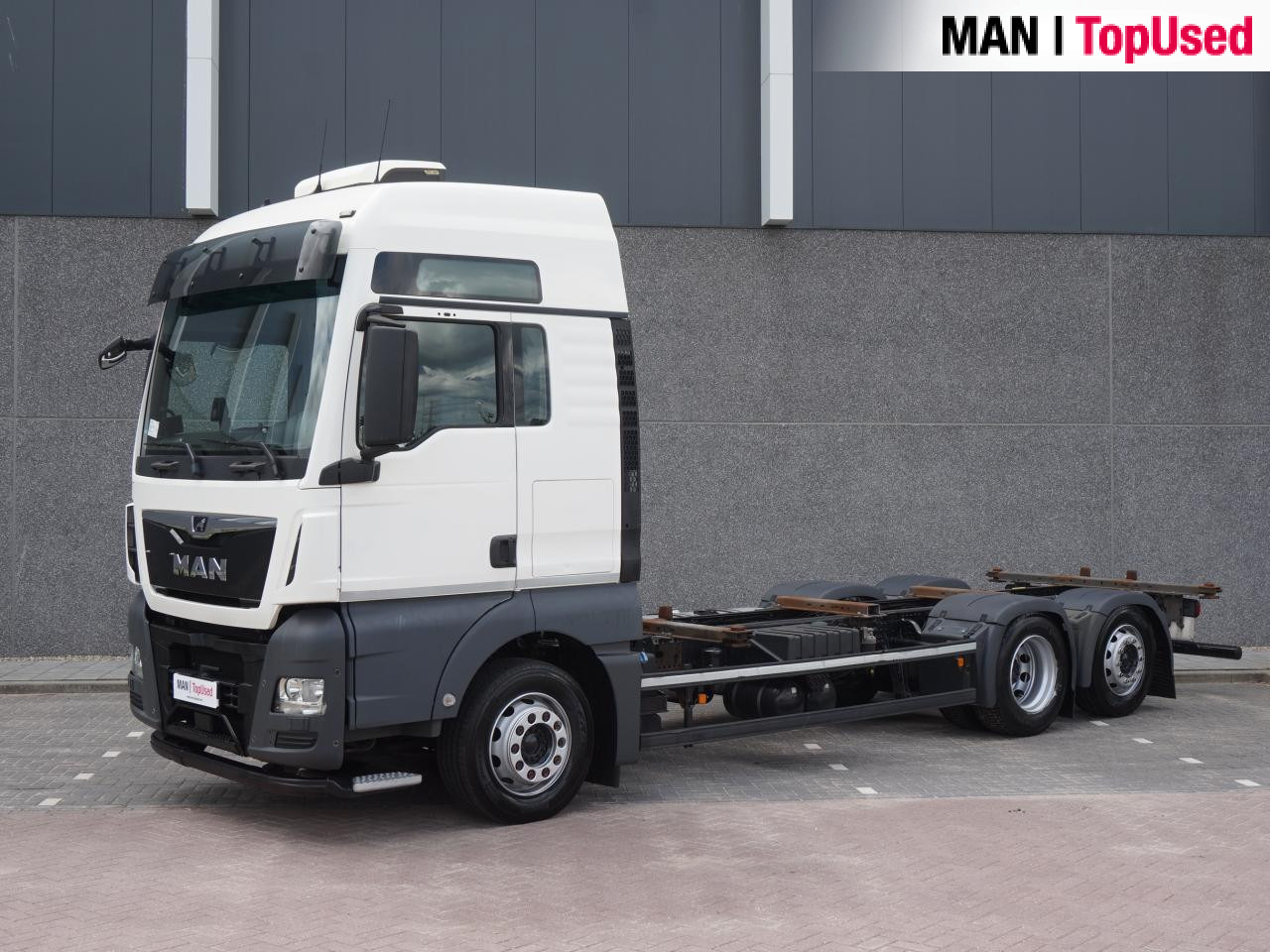 MAN TGX 26.510 6X2-4 LL / BDF / Lift-Axle / Euro 6 - Containertransporter/ Wissellaadbak vrachtwagen: afbeelding 1 MAN TGX 26.510 6X2-4 LL / BDF / Lift-Axle / Euro 6 - Containertransporter/ Wissellaadbak vrachtwagen: afbeelding 1