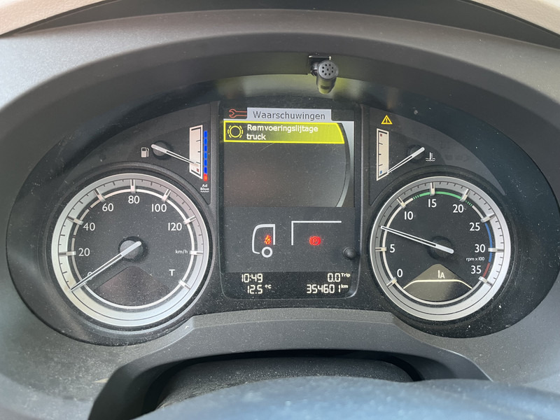 DAF LF 210 FA / 12 Ton / 354 dkm / Box / Laadklep / NL Truck - Bakwagen: afbeelding 4 DAF LF 210 FA / 12 Ton / 354 dkm / Box / Laadklep / NL Truck - Bakwagen: afbeelding 4