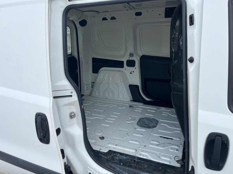 Fiat Dobló Cargo 1.3 MultiJet / NL Van - Kleine bestelwagen: afbeelding 3 Fiat Dobló Cargo 1.3 MultiJet / NL Van - Kleine bestelwagen: afbeelding 3