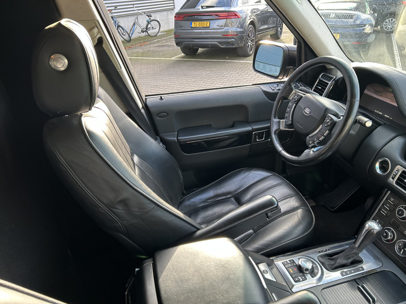 Land Rover Range Rover Vogue TD V8 / 2 Seats / Leder / APK TUV 05-26 - Kleine bestelwagen: afbeelding 3 Land Rover Range Rover Vogue TD V8 / 2 Seats / Leder / APK TUV 05-26 - Kleine bestelwagen: afbeelding 3